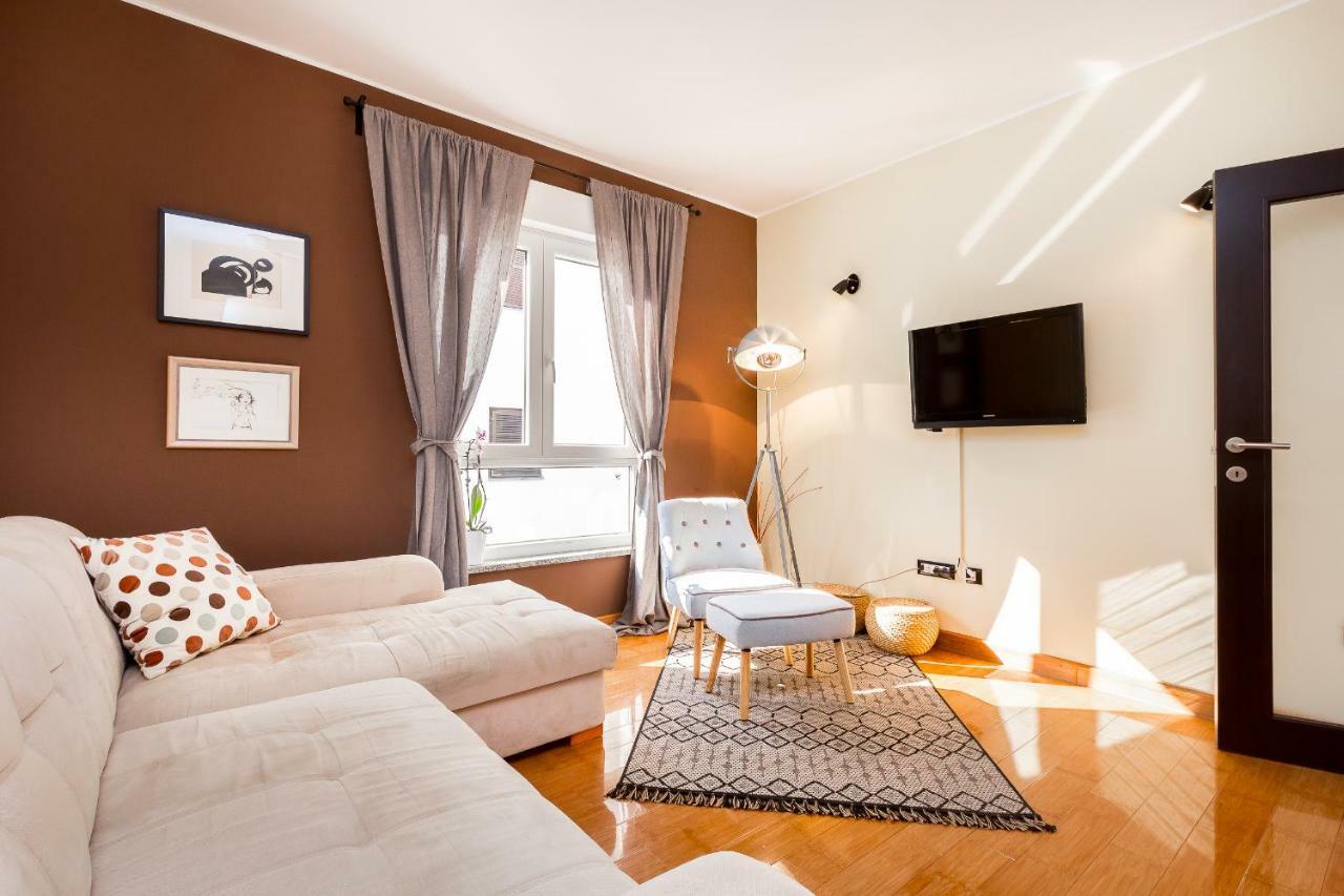 City Stylish Apartment Pula Exterior photo